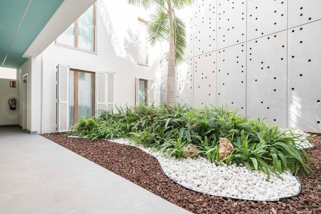 Calm Apartment With Private Patio By Rems Μάλαγα Εξωτερικό φωτογραφία